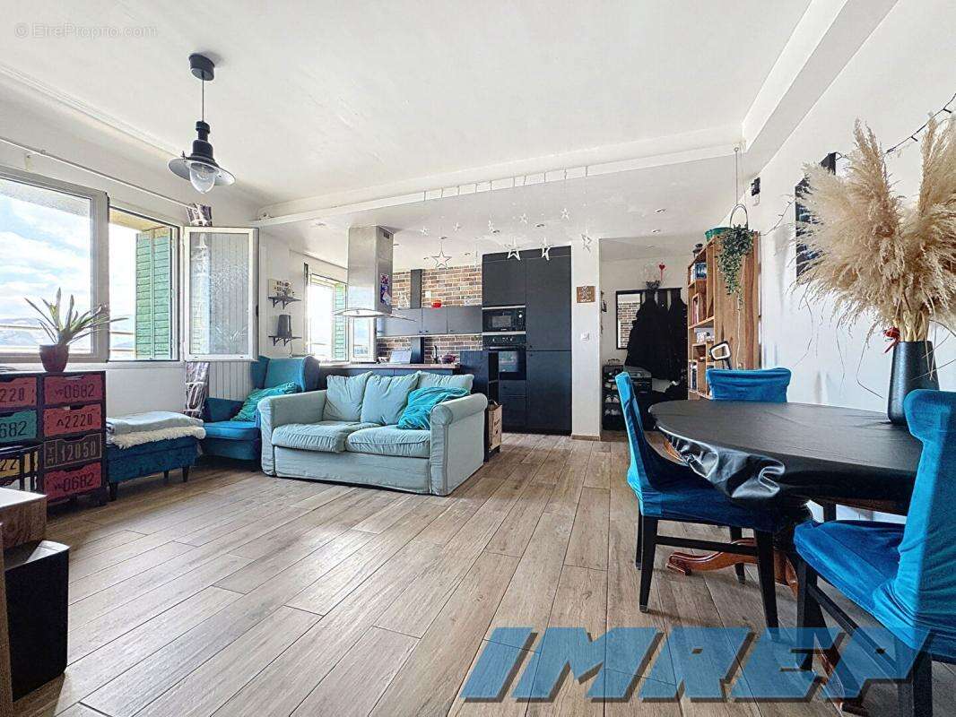 Appartement à MARSEILLE-8E