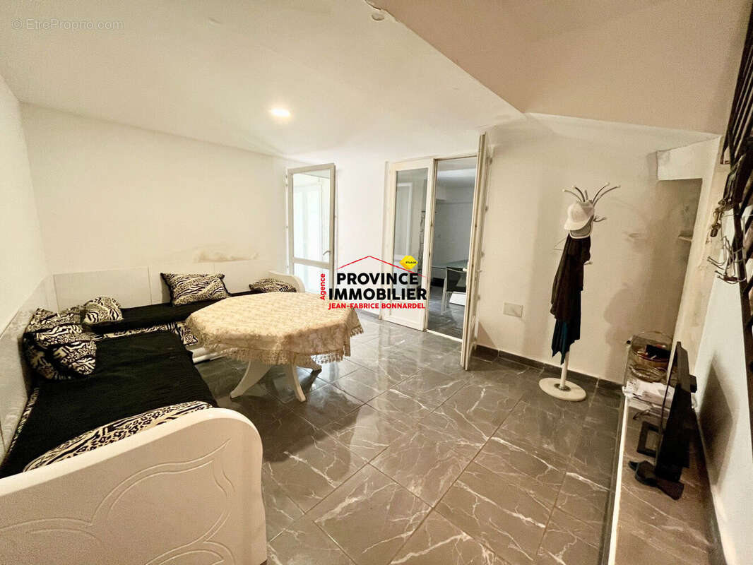Maison 140 m² à Tulette  - photo 3
