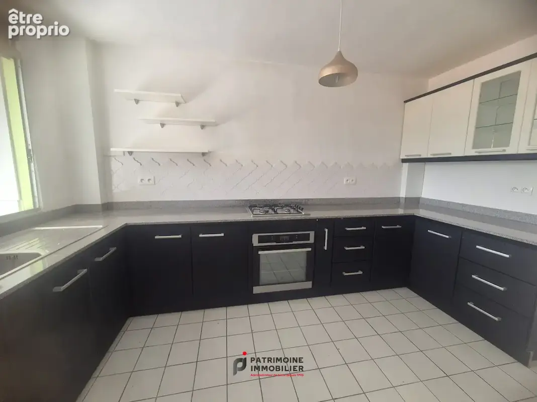 Baie-Mahault : appartement avec terrasse à vendre 190000 € - photo 1