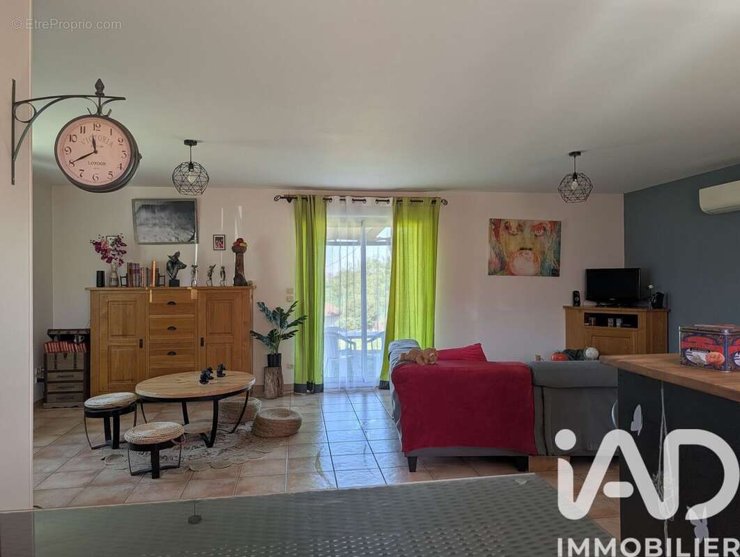 Photo 3 - Maison à GALAPIAN