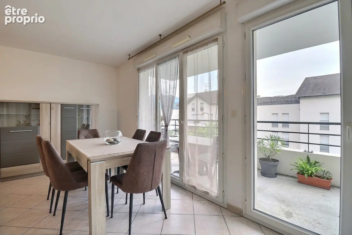 Appartement T3 avec terrasse, cave et garage - photo 5