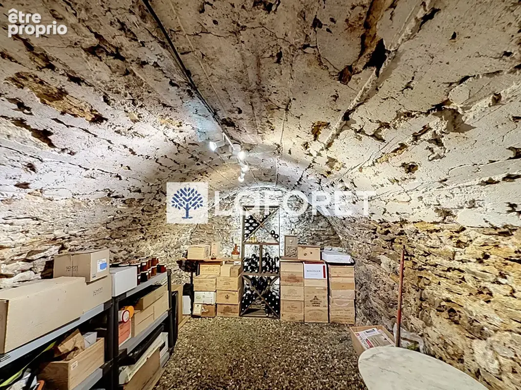 RARE À SAINT-NOM-LA-BRETÈCHE - Charme de l'ancien et confort du contemporain - photo 21