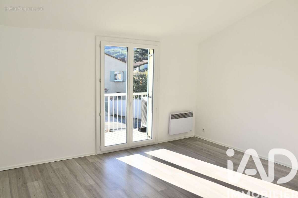 Photo 8 - Maison à SARRAS