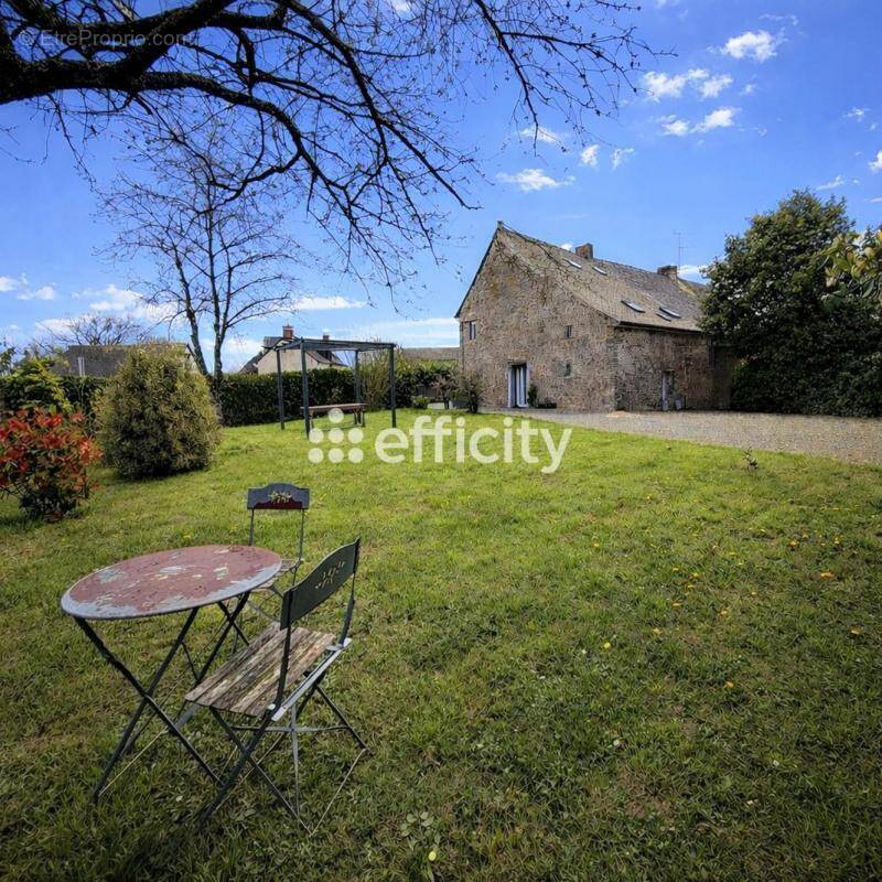 Maison à MARTIGNE-FERCHAUD