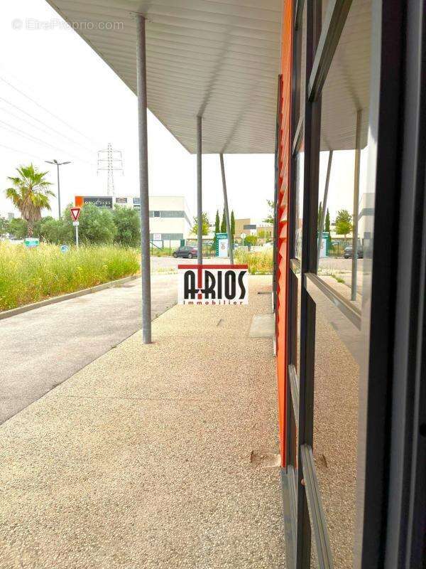 Commerce à LA FARLEDE