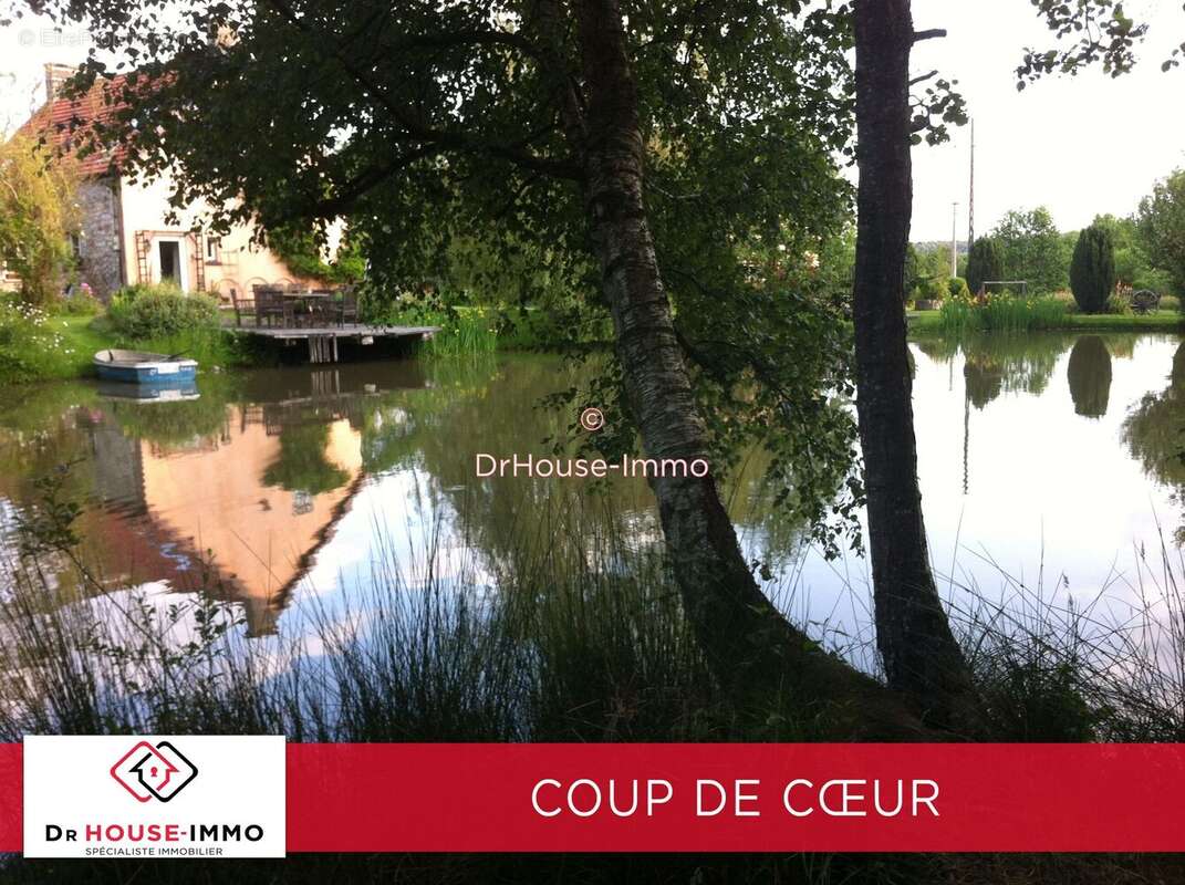 180 m² à Saint-Georges-De-Rouelley  - photo 7