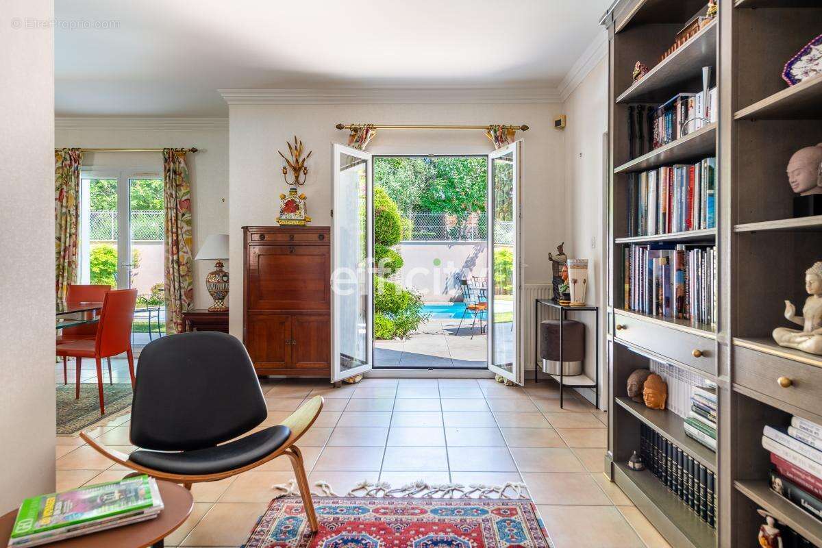 Maison à SAINT-CYR-AU-MONT-D'OR