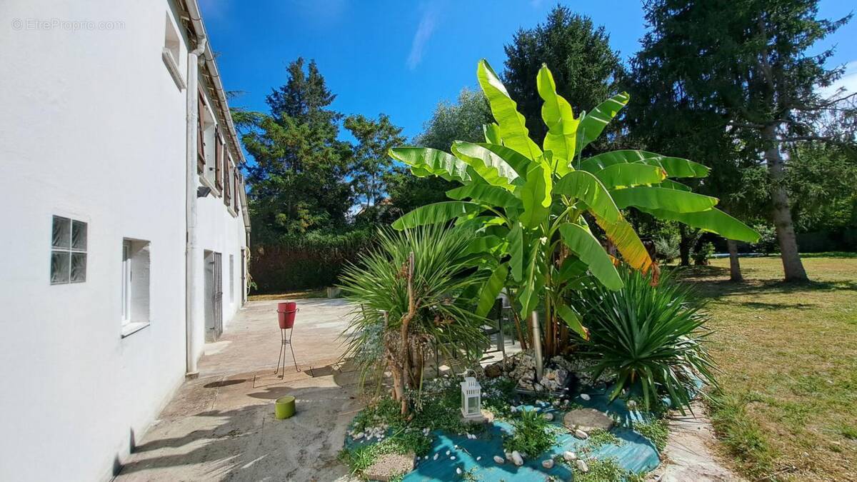 Maison à LEVIS-SAINT-NOM