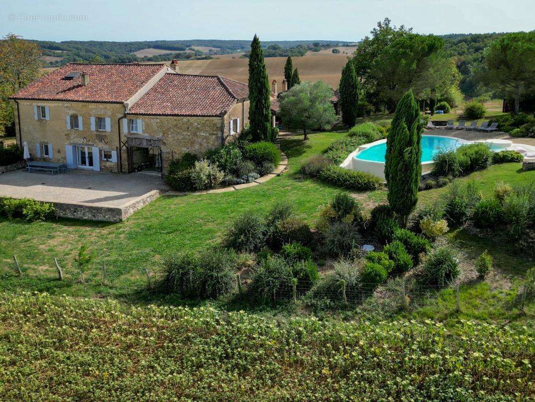 Maison à VIC-FEZENSAC