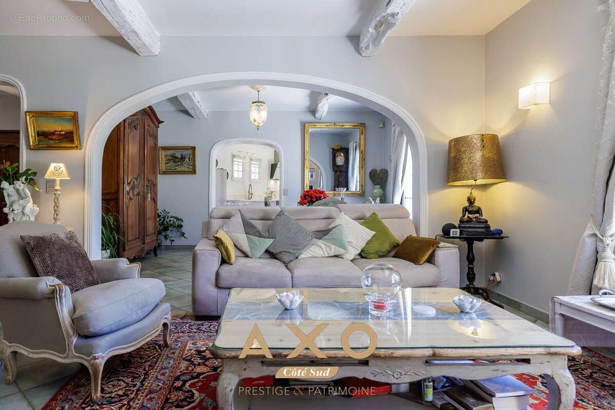 Maison à MEYRARGUES