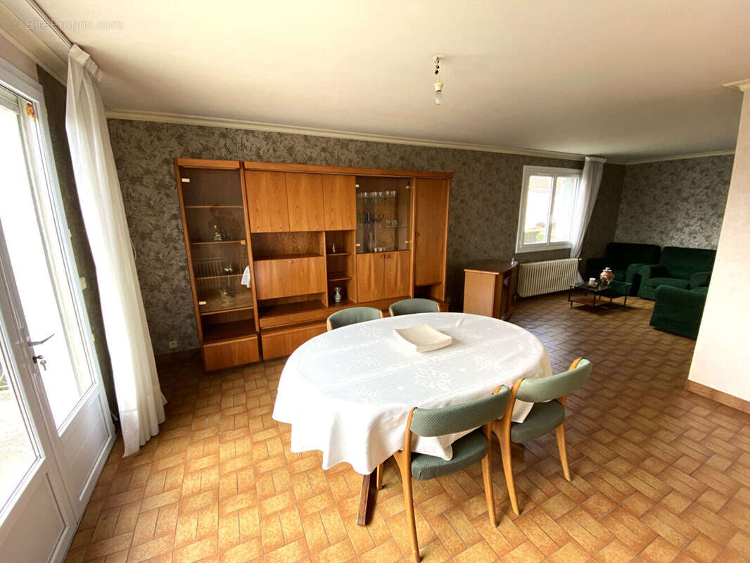 Maison à SAINT-LEGER-SOUS-CHOLET