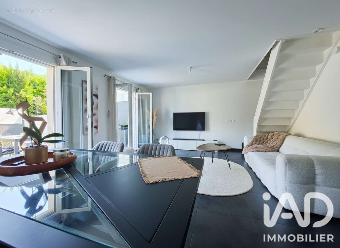 Maison 101 m² à Vif  - photo 5