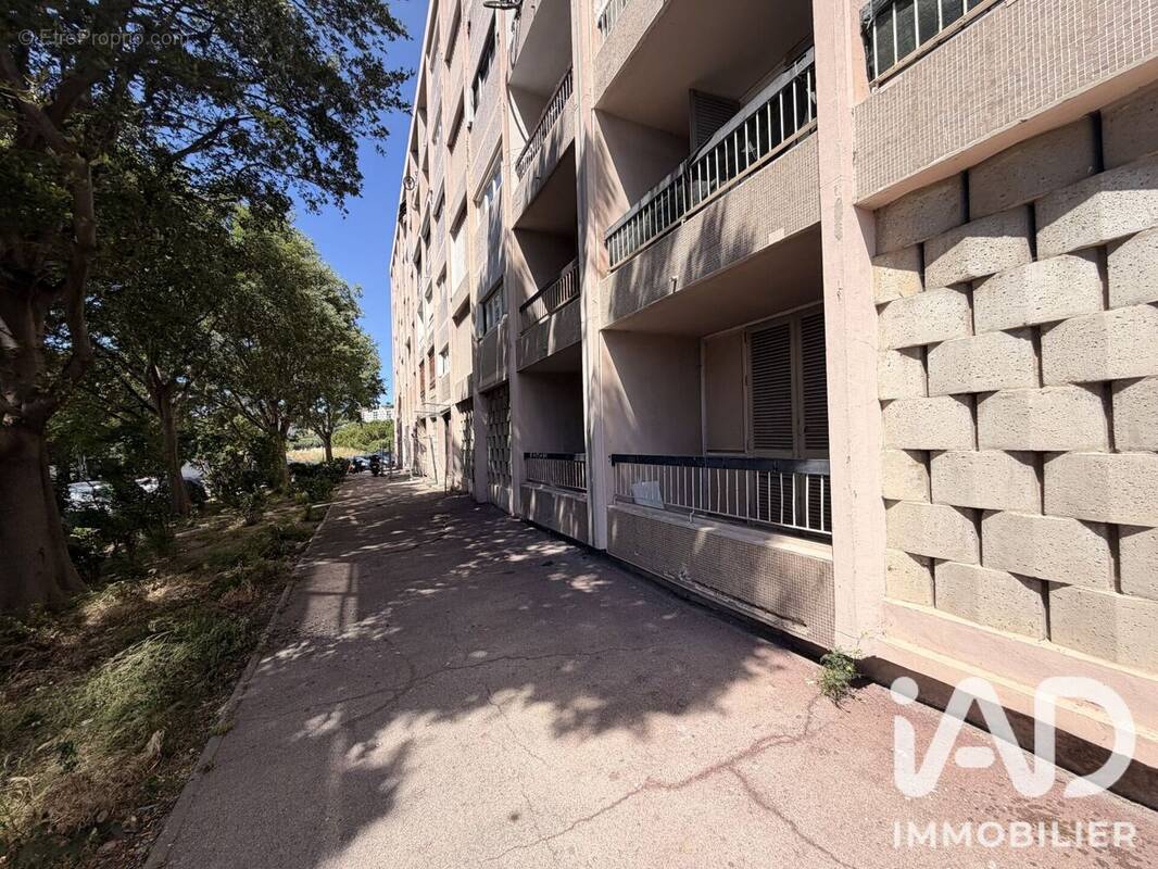 Photo 1 - Appartement à MARSEILLE-15E