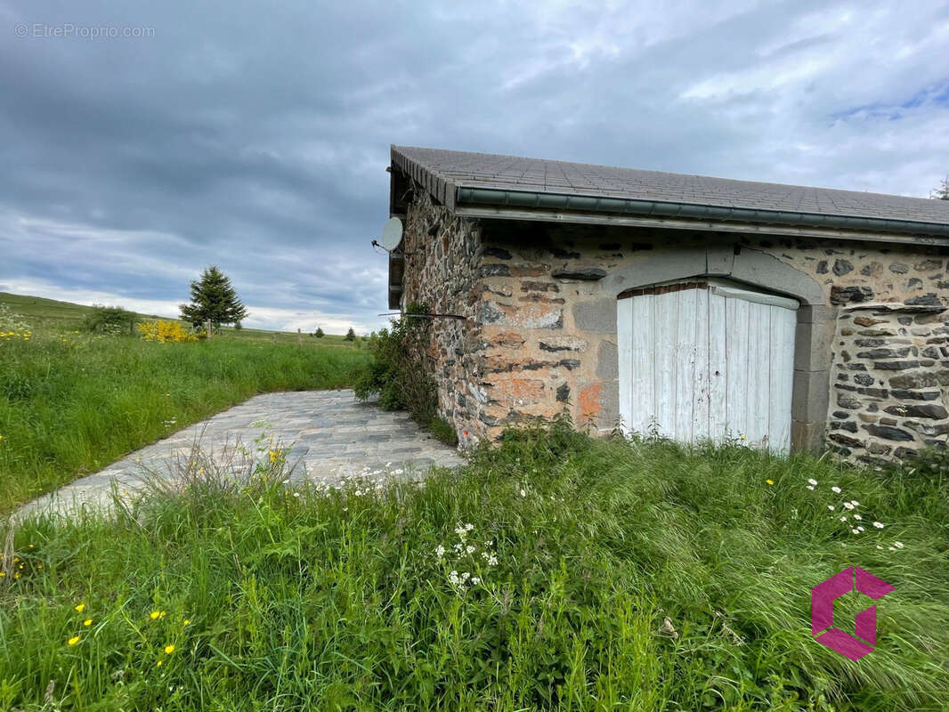Maison en Pierres à Saint Front - photo 5