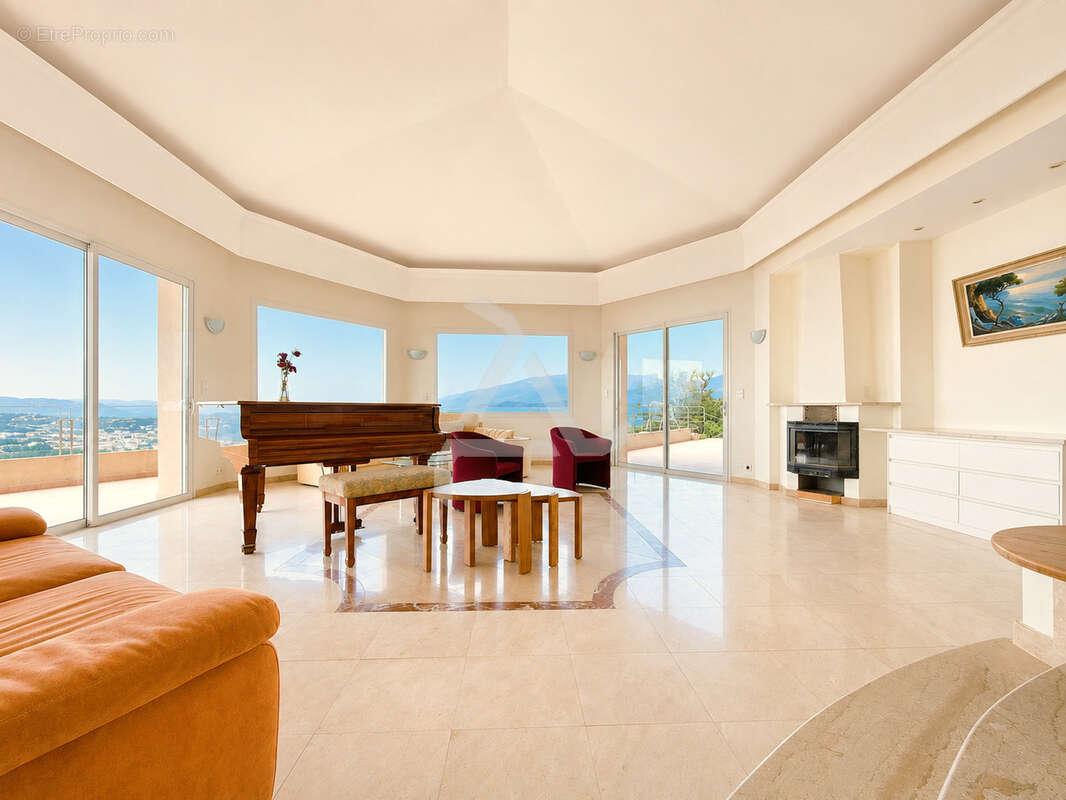 Dans le domaine très exclusif de « marina di fiori » à porto-vecchio villa d’exeption de 354m2 - photo 9