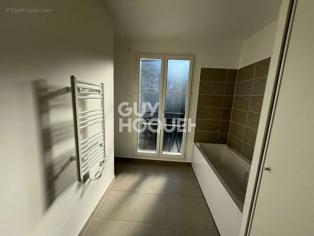 Maison à LE BLANC-MESNIL