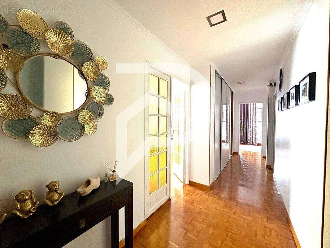 Appartement à SAINT-GRATIEN