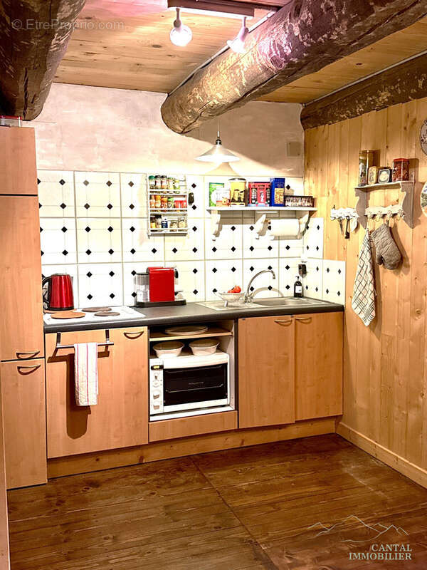 Maison à SAINT-DONAT