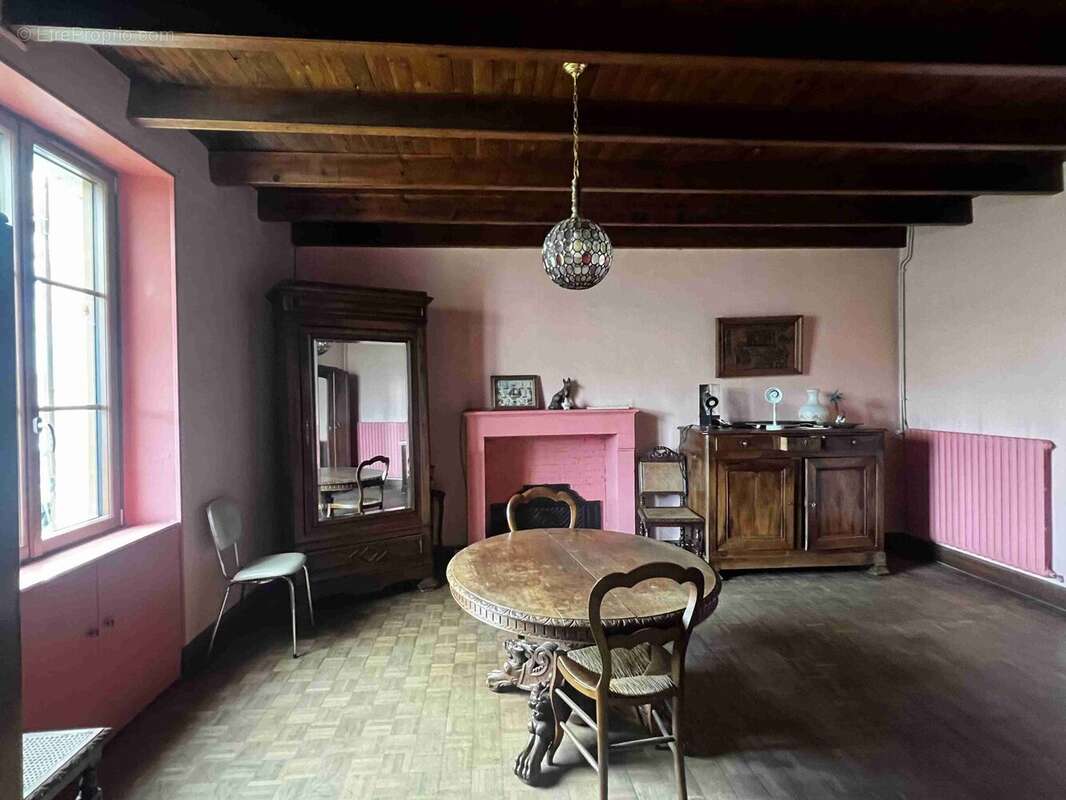 Maison à CHASSENEUIL-SUR-BONNIEURE