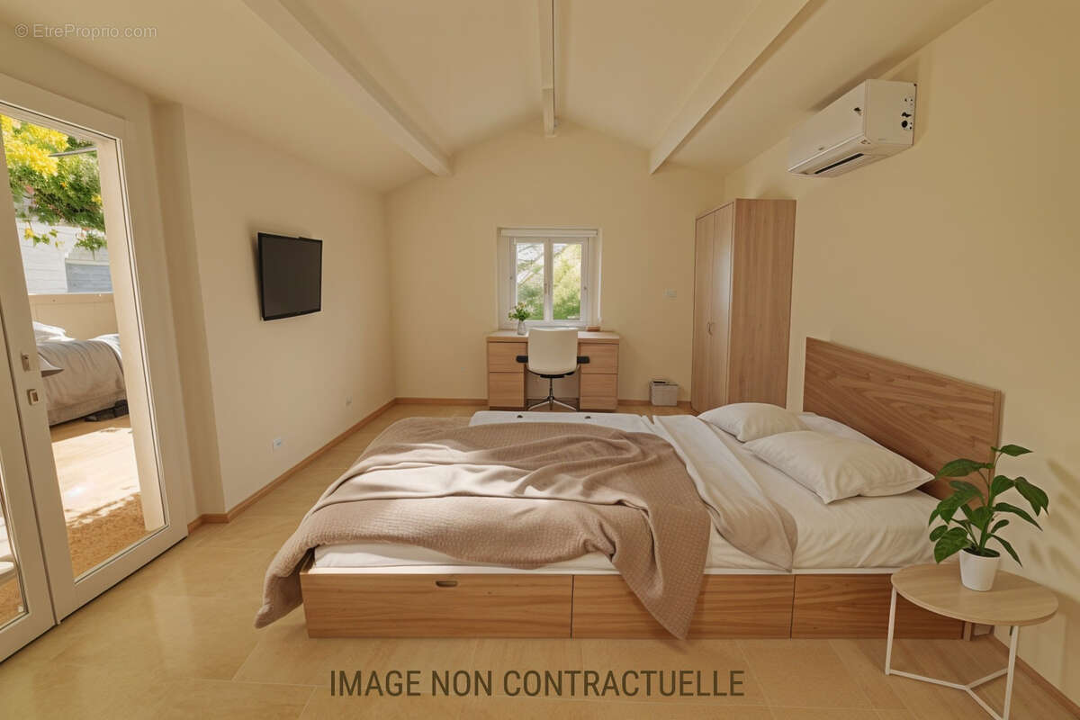 Appartement à CUERS
