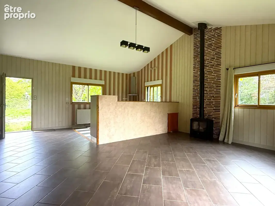 Maison familiale 156 m2 à Lusignan - photo 4
