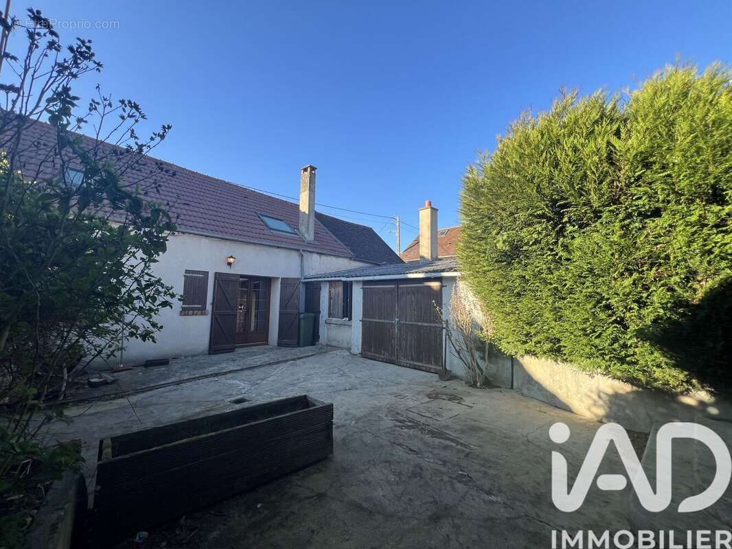 Photo 2 - Maison à JOUY-SUR-MORIN