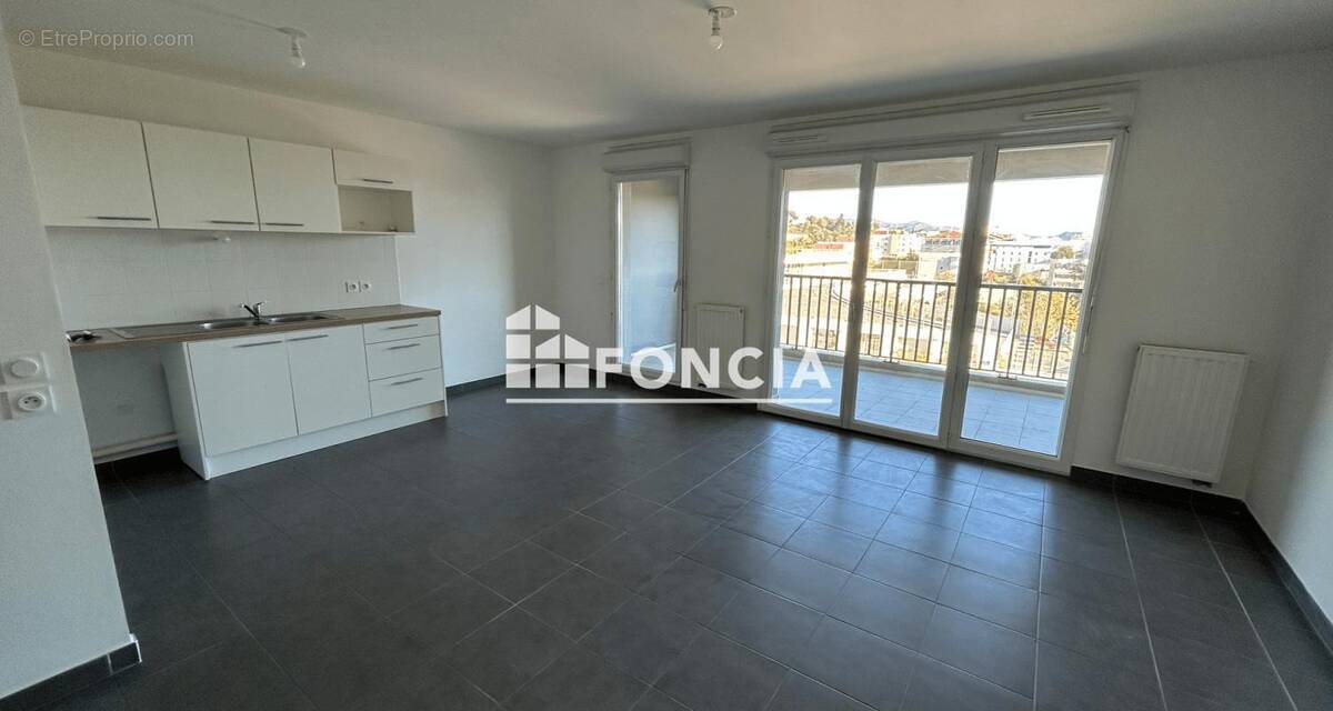Appartement à MARSEILLE-14E