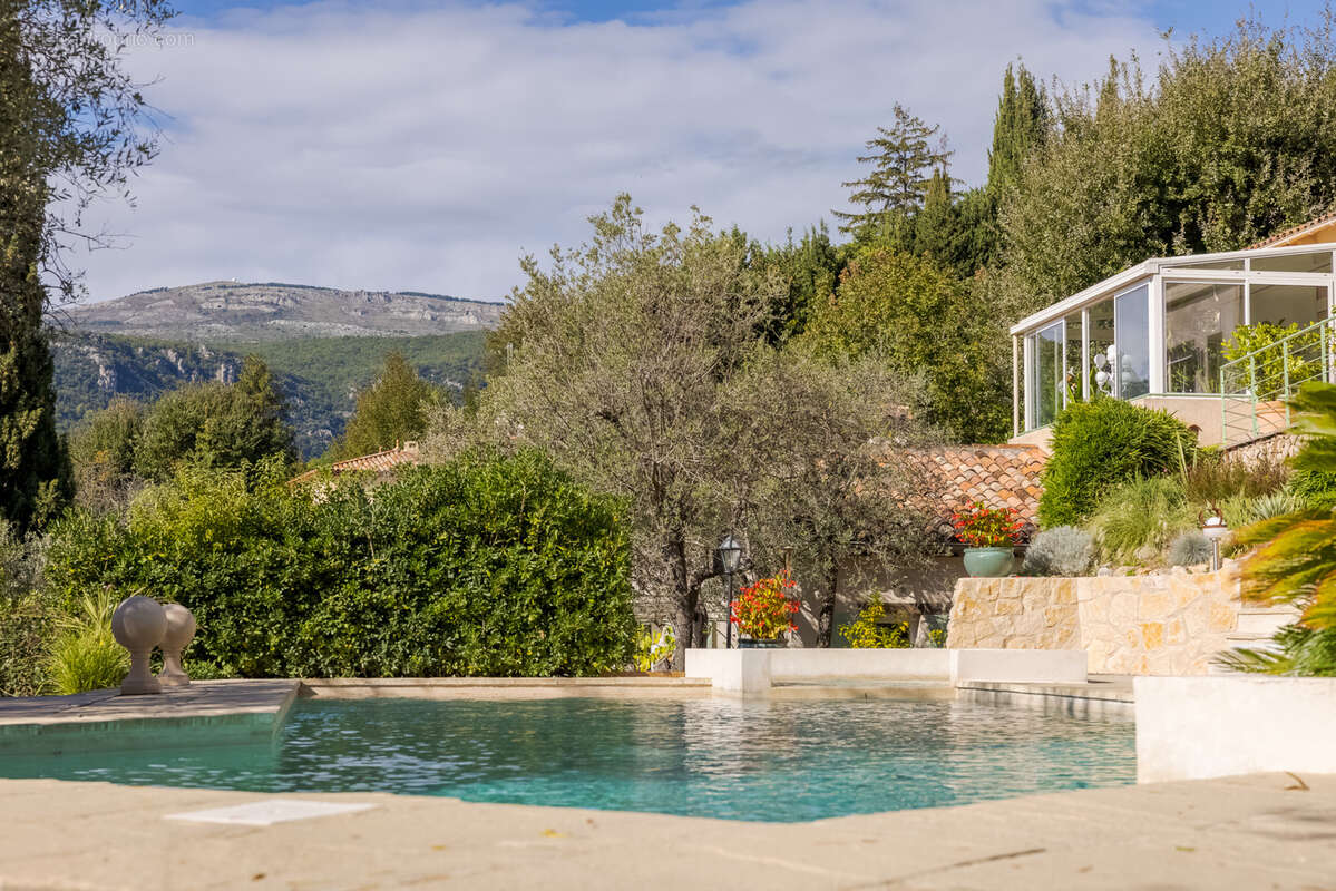 Maison à TOURRETTES-SUR-LOUP