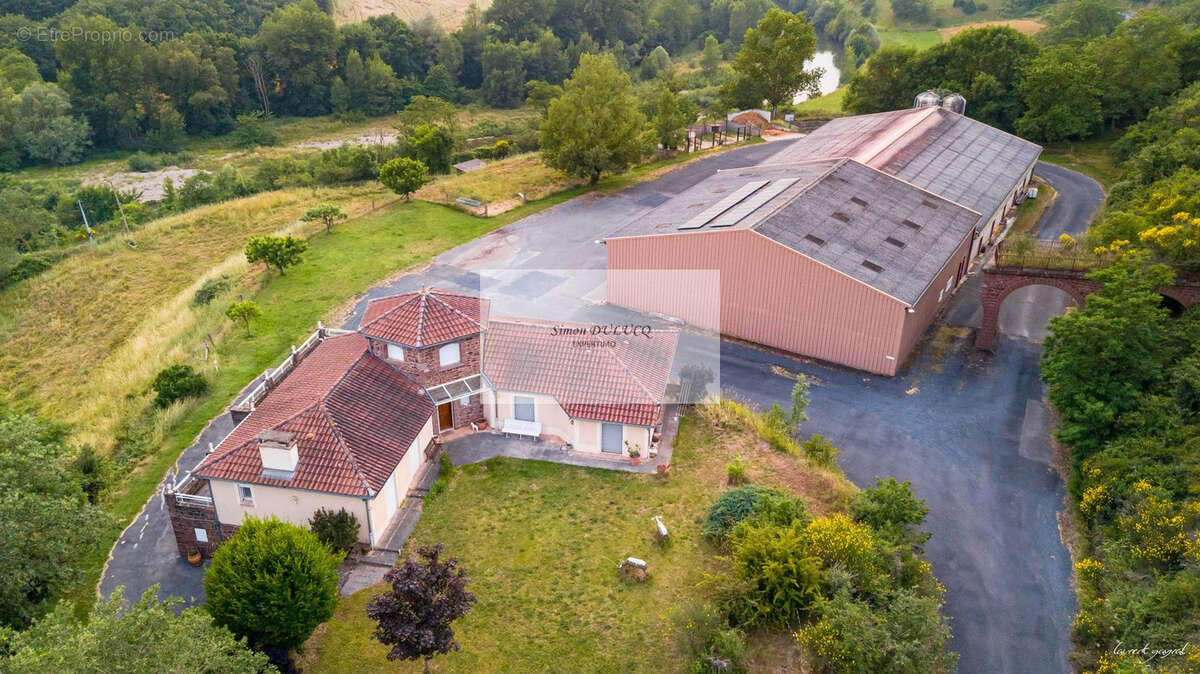 Maison à CALMELS-ET-LE-VIALA