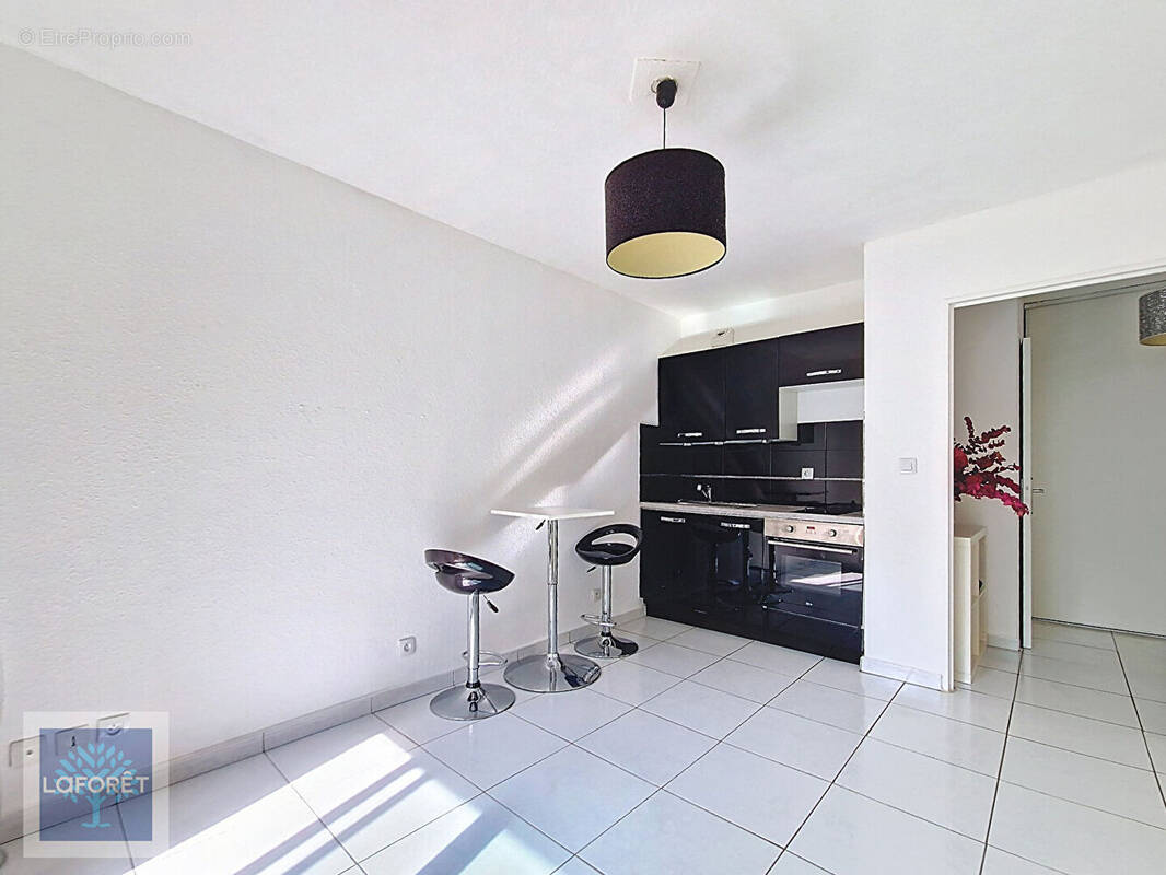 Appartement à VALLAURIS