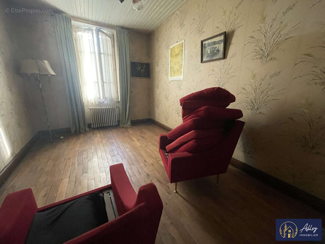 Maison 6 pièces CHAMPS-SUR-TARENTAINE - Maison à CHAMPS-SUR-TARENTAINE-MARCHAL