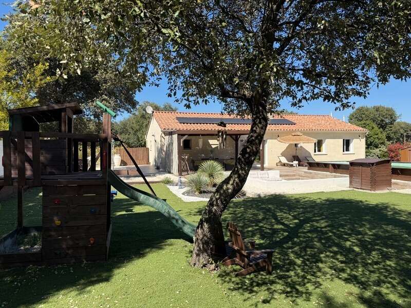 Maison à QUISSAC