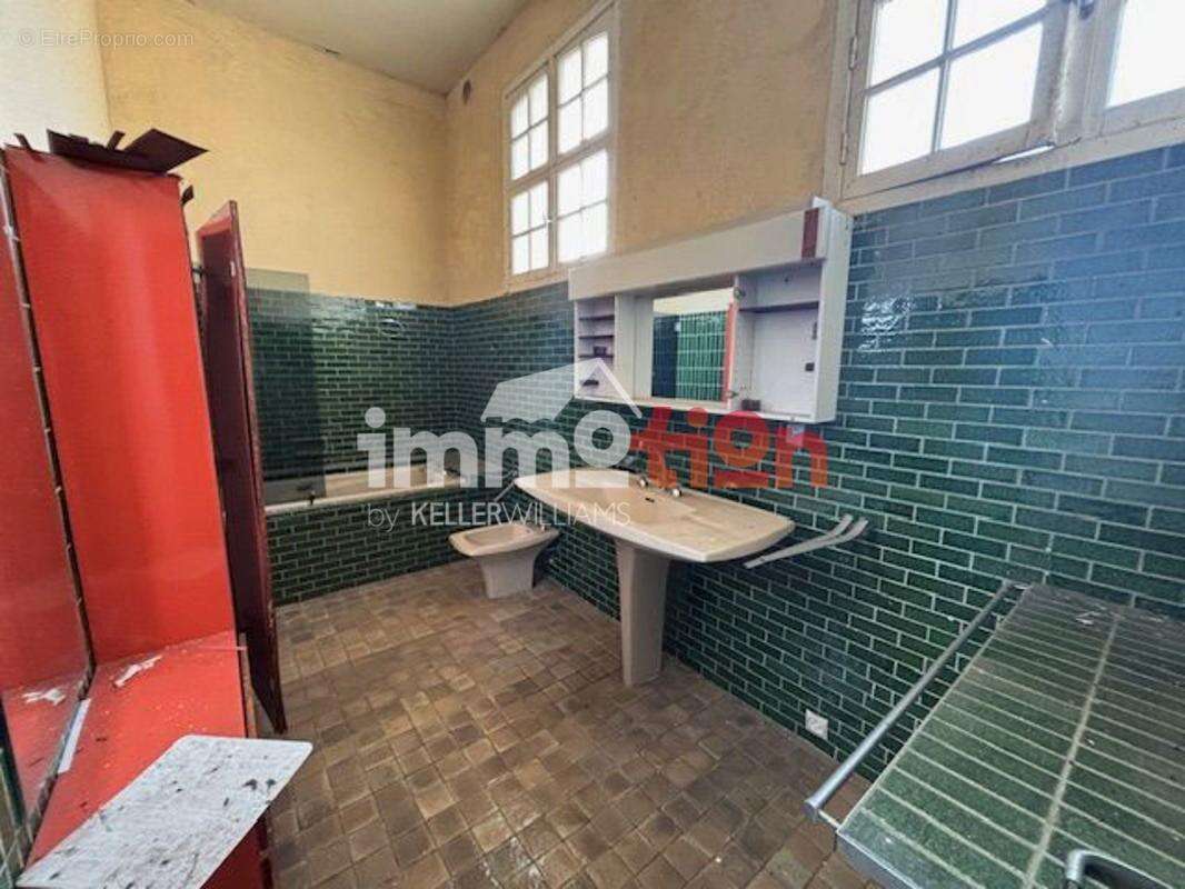 Maison à FEUQUIERES-EN-VIMEU