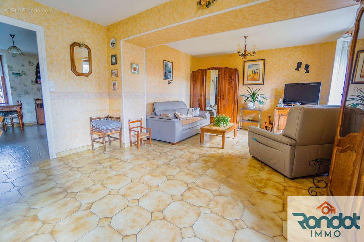 Maison à MAREY-SUR-TILLE