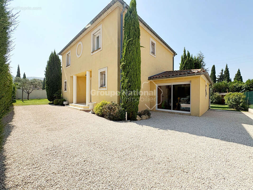 Maison t4 -  lamanon - photo 16