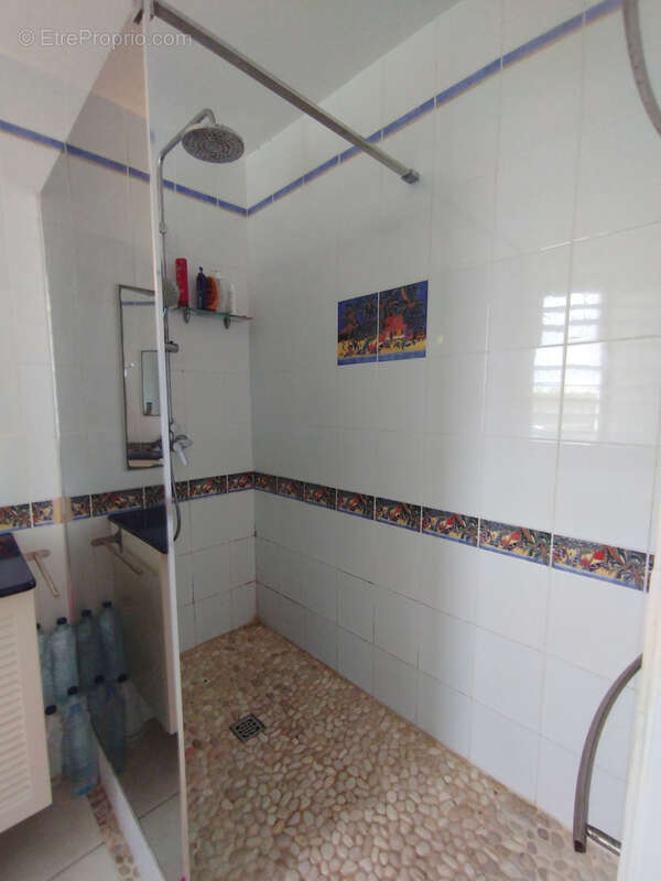 Vue mer imprenable  pour ce superbe appartement 3 piéces dans résidence sécurisée avec pisicne - photo 18