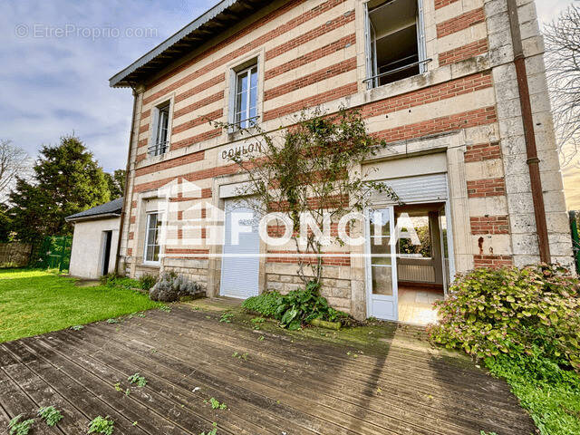 Maison à COULON