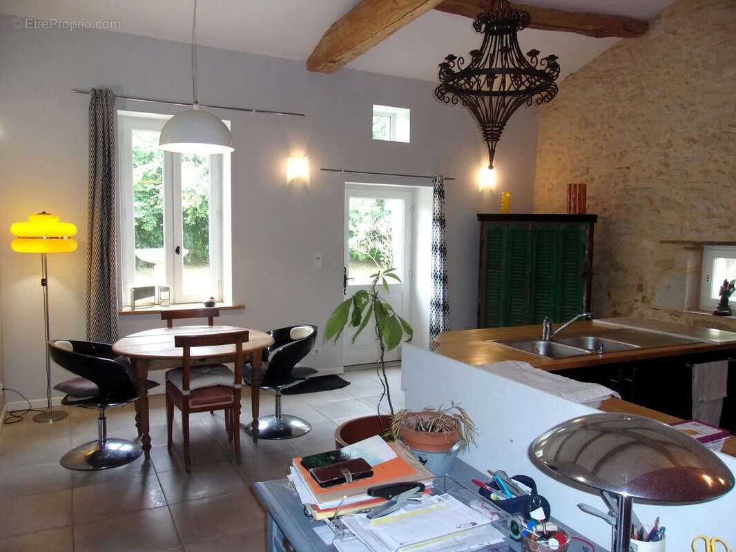 Maison de maître de quatre chambres magnifiquement rénovée avec chauffage au sol - photo 8
