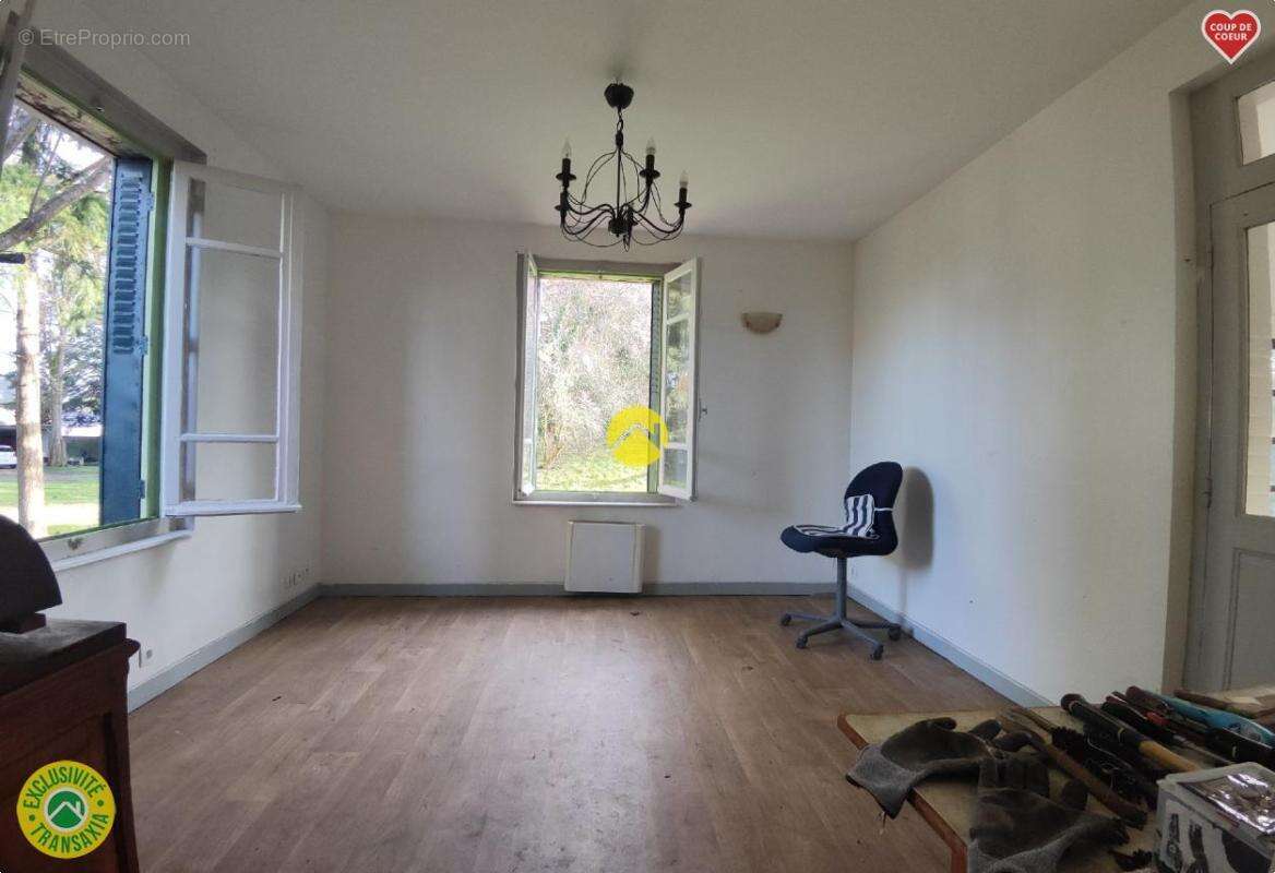 Maison à LA GUERCHE-SUR-L'AUBOIS