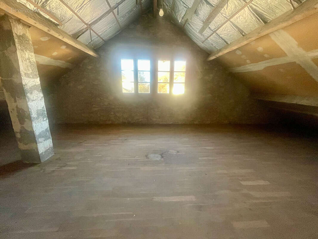 Maison à SAINT-CYR-SUR-LOIRE