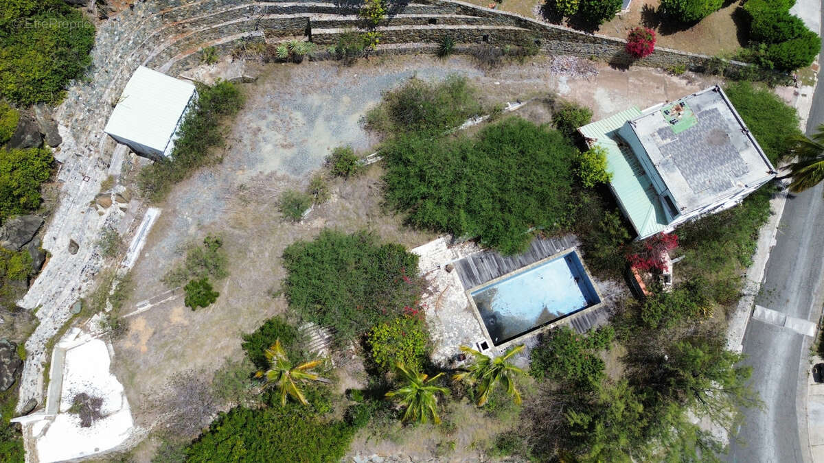 Terrain à SAINT-MARTIN