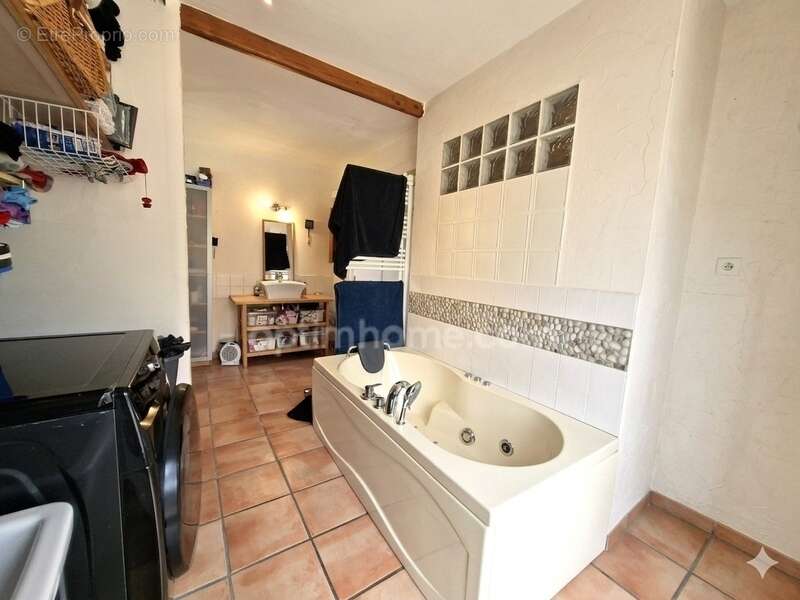 Appartement à CHATEAU-ARNOUX-SAINT-AUBAN