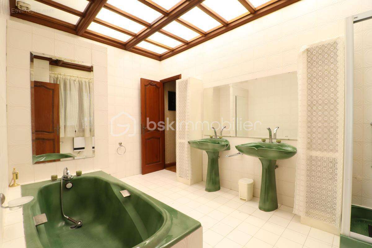 Propriété 7 pièces, 230 m² et 9070 m² de terrain - photo 13