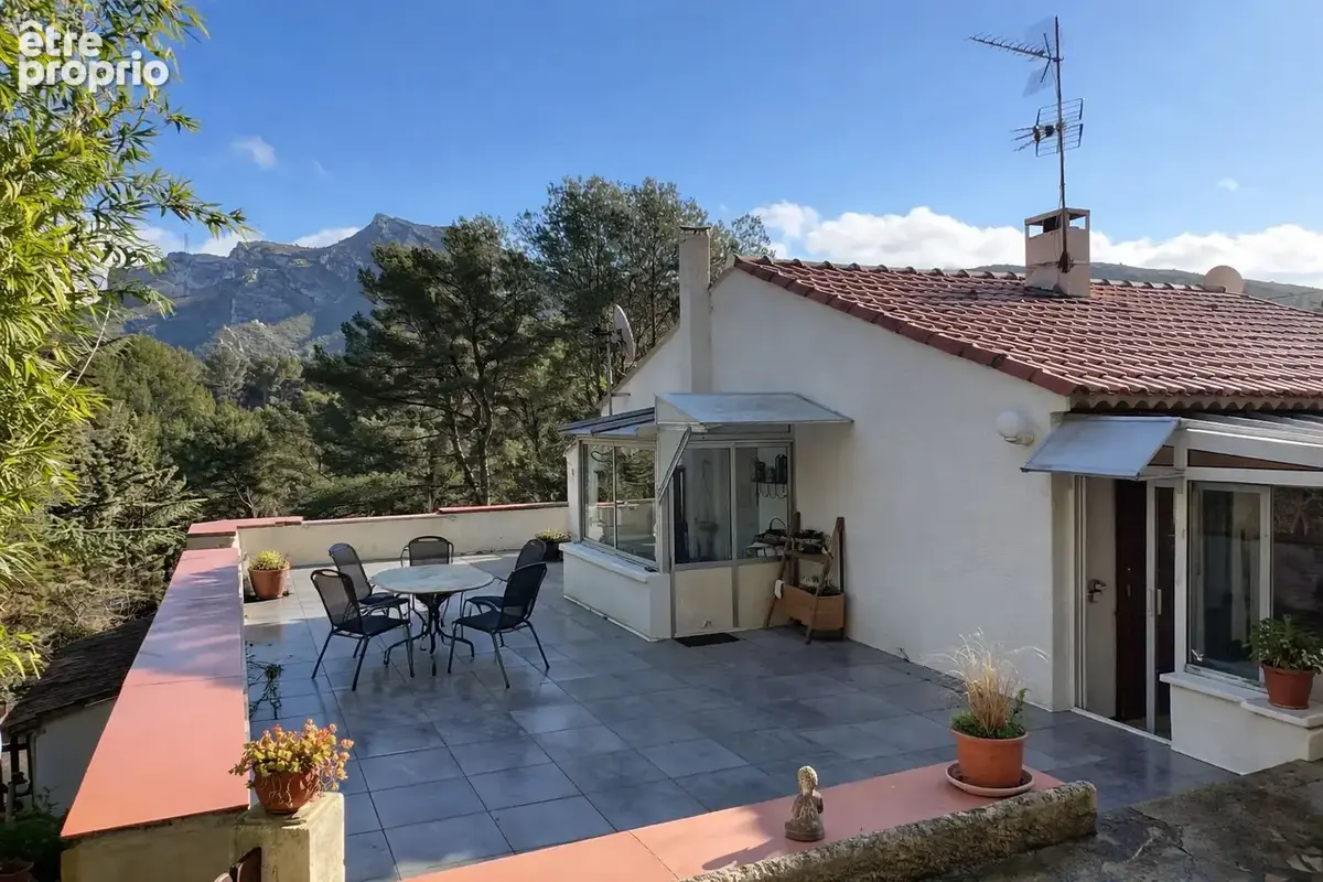 Maison T6 avec 2 logements indépendants - Saint-Pierre-les-Aubagne - photo 2
