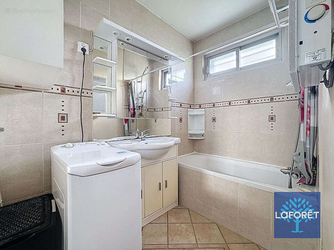 Appartement à CHILLY-MAZARIN