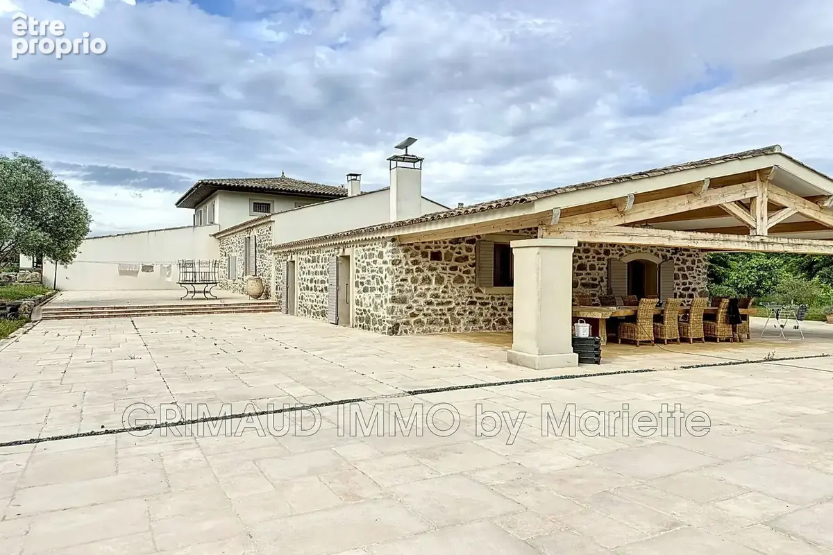 Maison 12 pièces 450 m² à vendre à Plan-De-La-Tour (83120) - photo 5