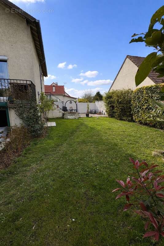 Maison à PONTAULT-COMBAULT