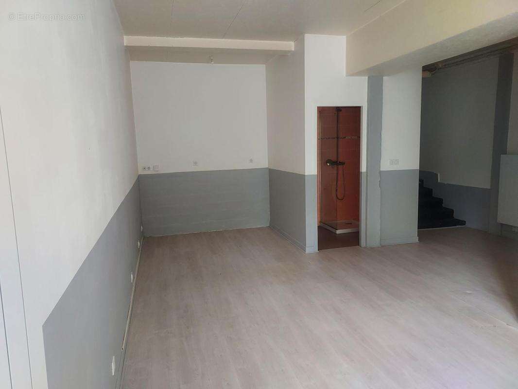 MAISON INDIVIDUELLE RENOVEE– 5 chambres – Appartement T2 indépendant – Garage – Terrasse – Jardin - photo 4