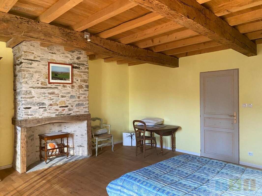 Maison à AVEZAC-PRAT-LAHITTE
