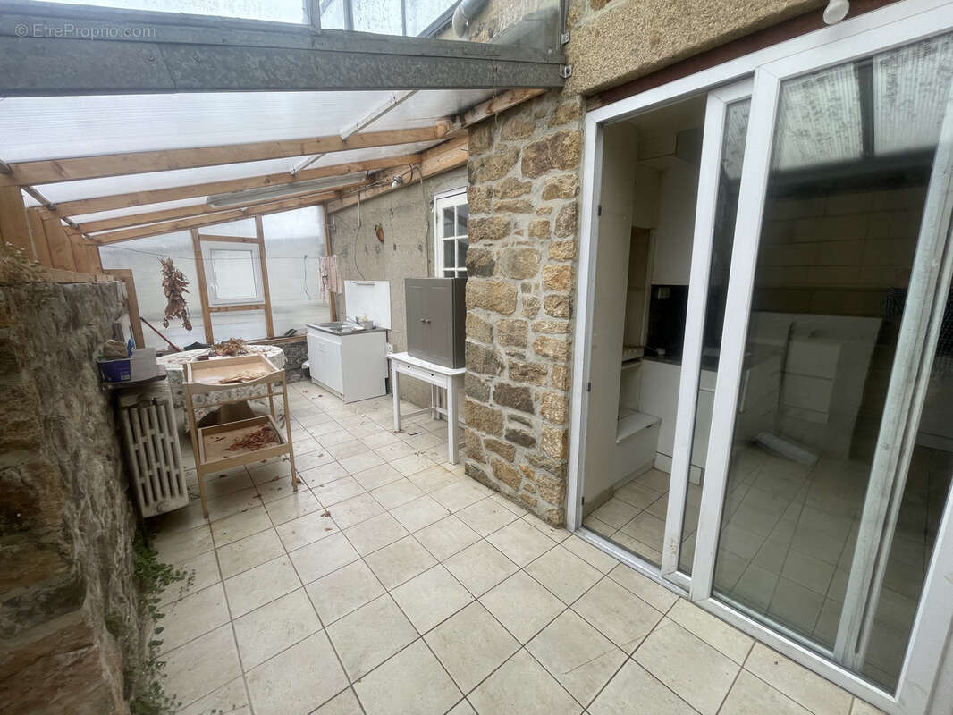 Maison à LES CHERIS
